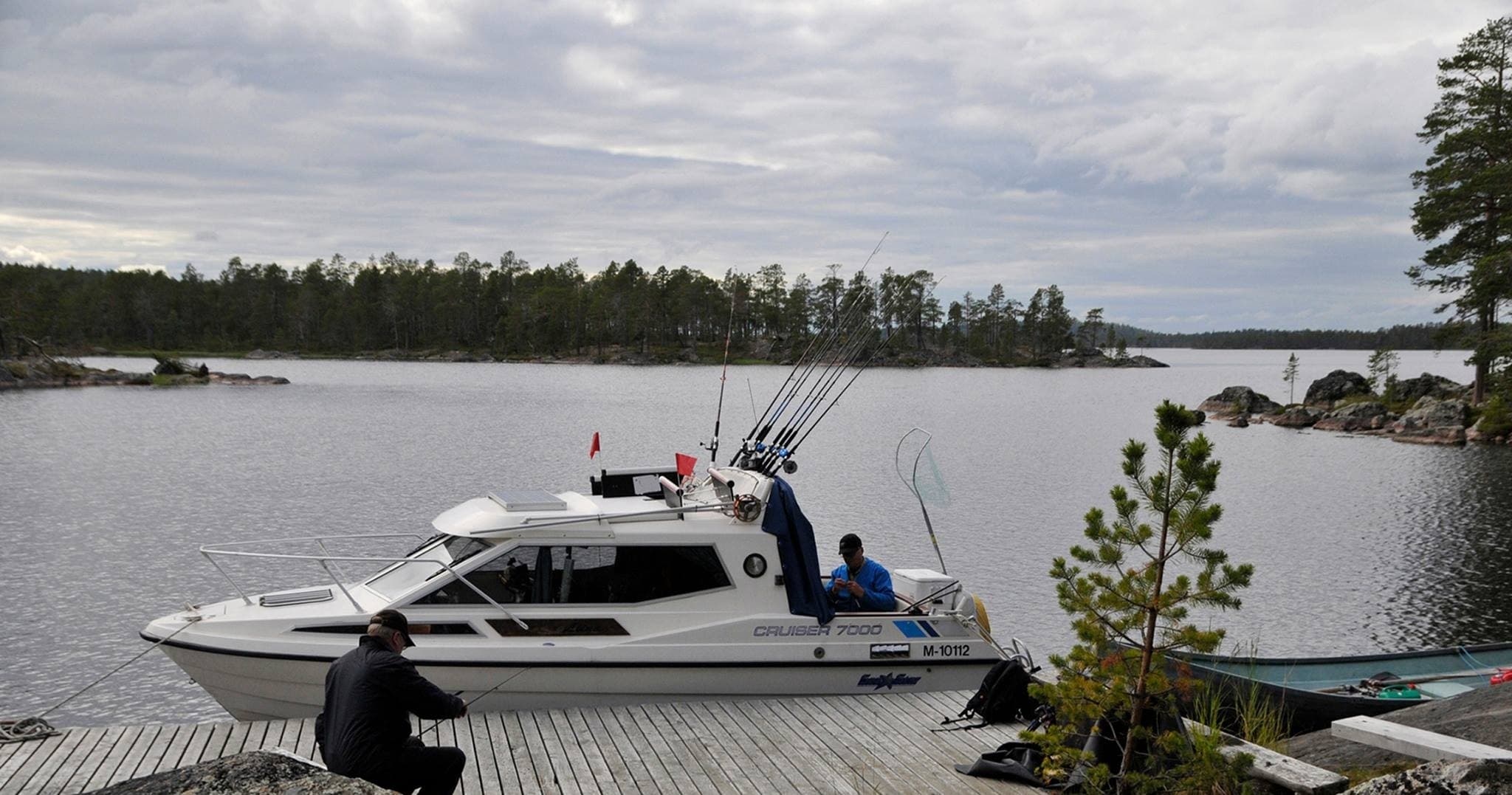 Water-Activities & Guided Fishing Tour at Kakslauttanen