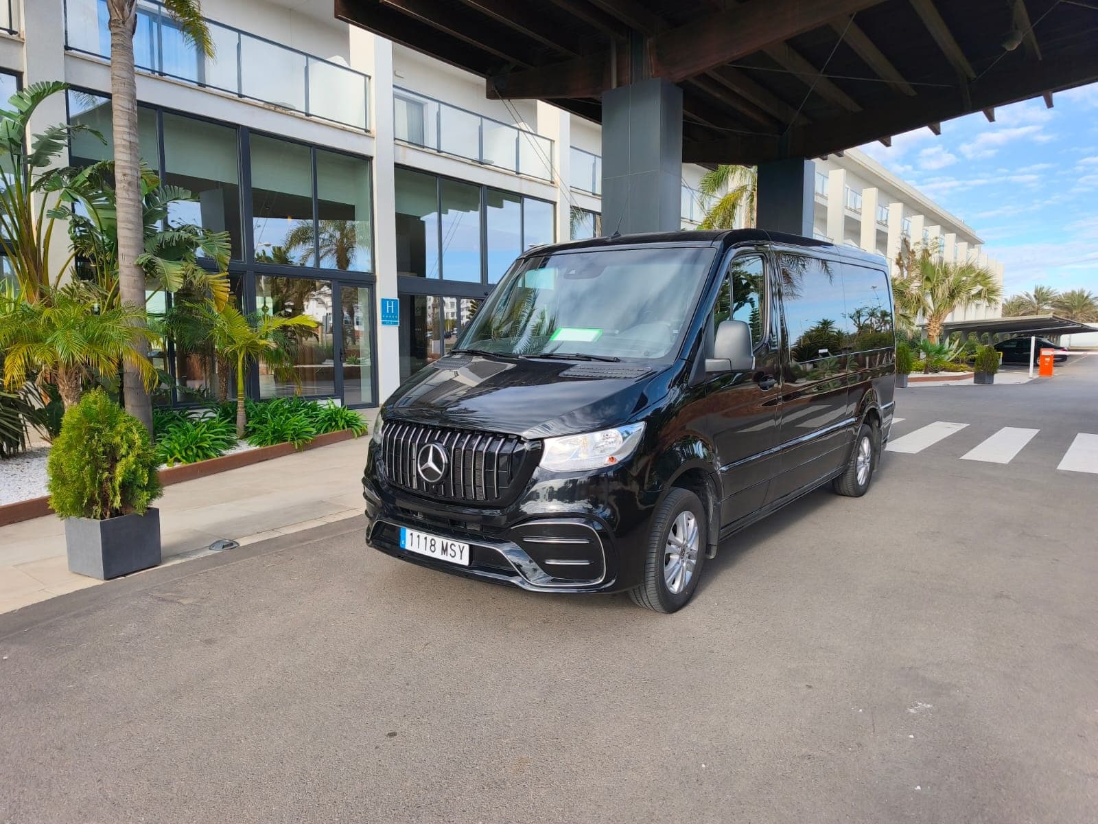 Málaga Airport to Estepona Transfer with Autos Casado Andalucía