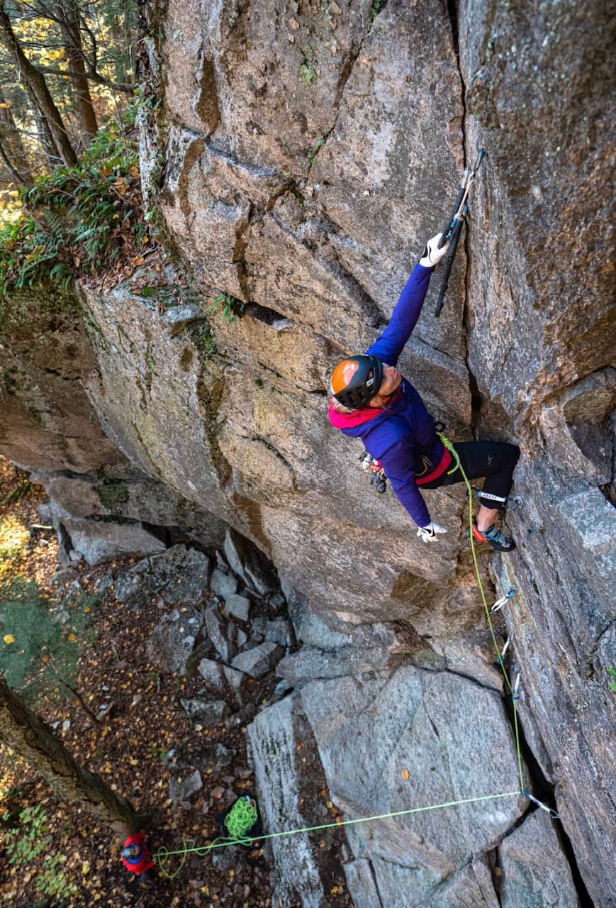 Master Dry Tooling in New Hampshire: Climb Steep Rock with Ice Tools