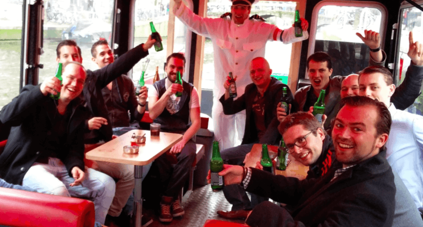 Unwind on Amsterdam’s Iconic Canals: The All-In Boat Cruise Experience