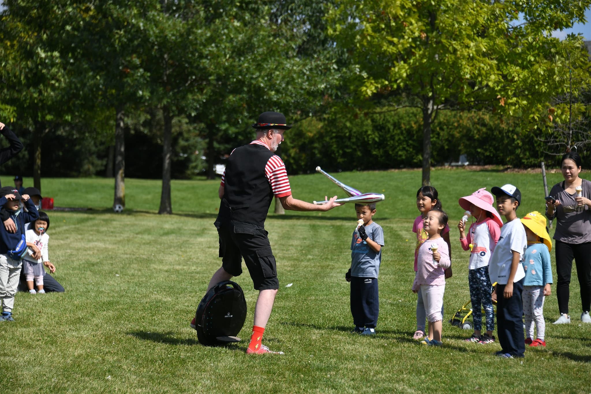 Juggler by JoJoFun: High-Energy Birthday Entertainment in Toronto photo 3