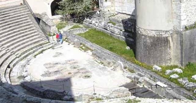 Historic Walking Tour & Food Tasting in Spoleto, Italy