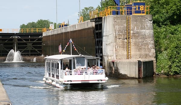 Water-Activities Guide: Erie Canal Cruises by Sight Seeing Cruise