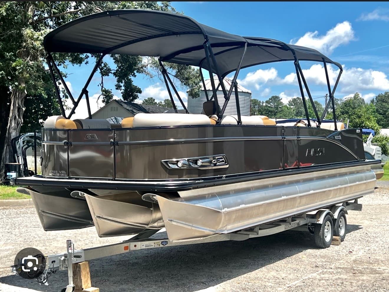 24FT Avalon Tritoon Rental on Lake Havasu City: Power, Space & Sandbar Days
