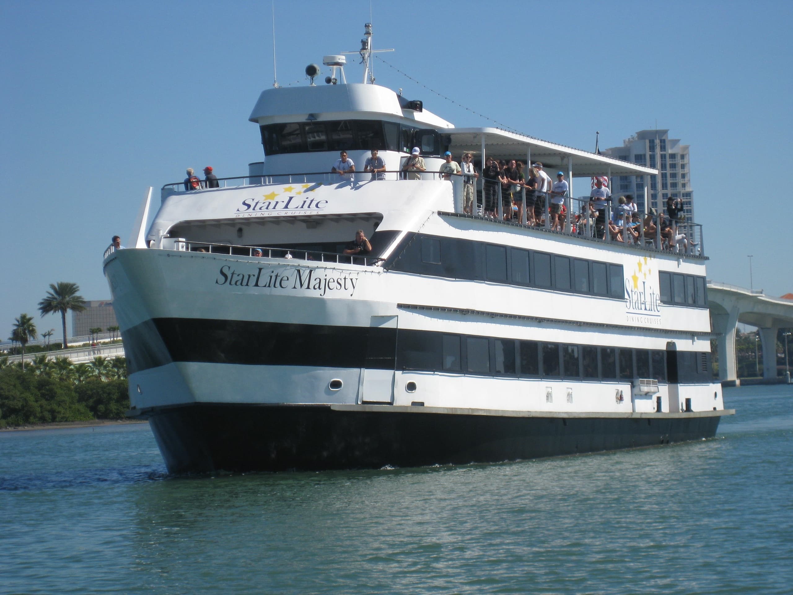 StarLite Majesty Dining Yacht Cruise in Clearwater, FL