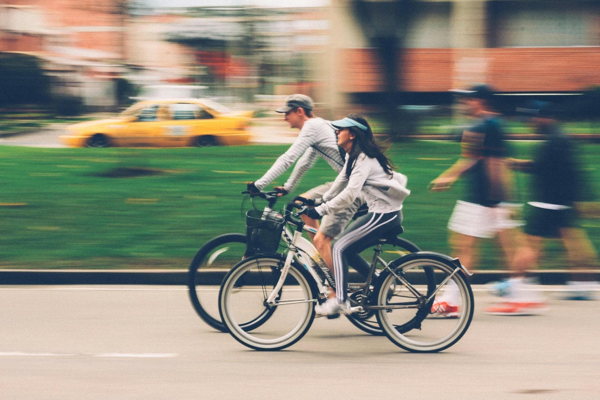 Explore Madrid by Bike: A 3-Hour Guided Tour of Cultural Landmarks and Hidden Gems