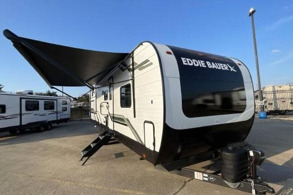 2024 Heartland 34BSBH RV Rental — Lake Havasu Basecamp for Groups