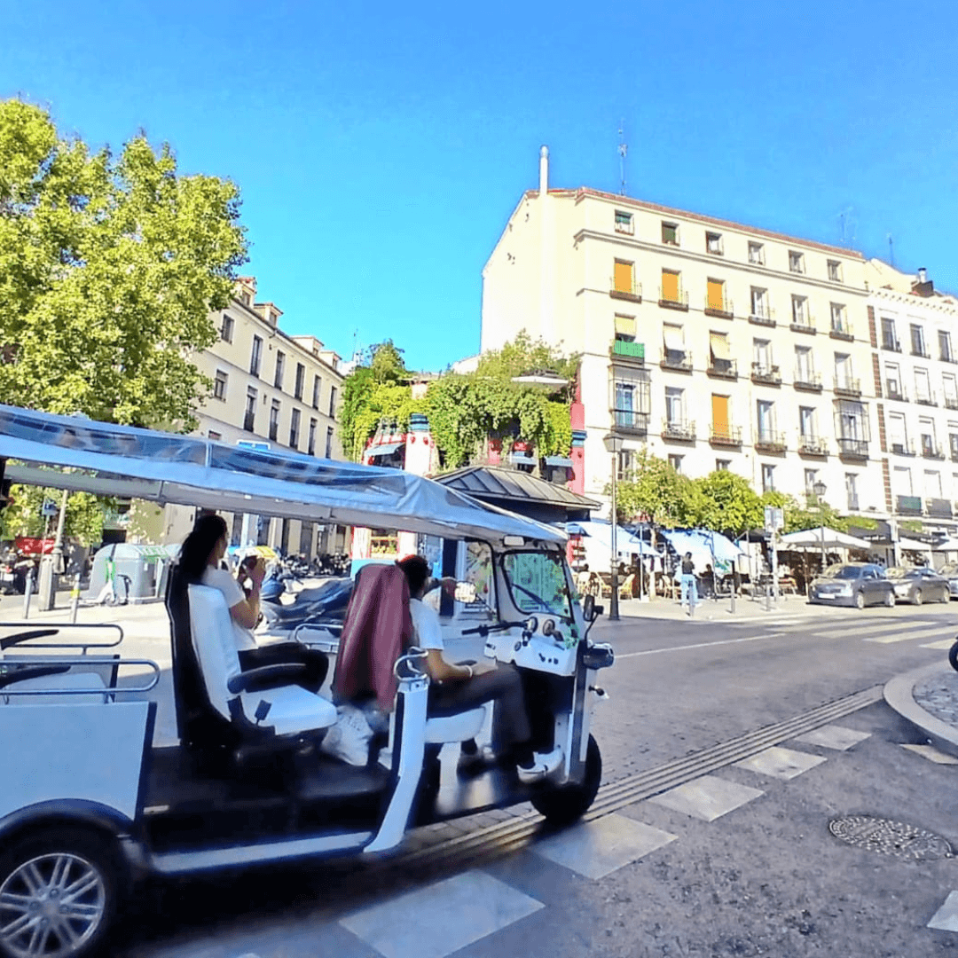 Discover the Flavours of Madrid: A Historical and Culinary Tuk Tuk Adventure