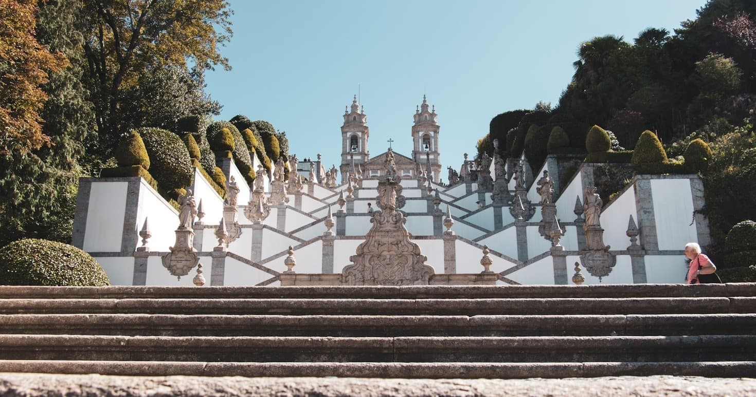 Braga e Guimarães Day Trip with Caminho de Gaia