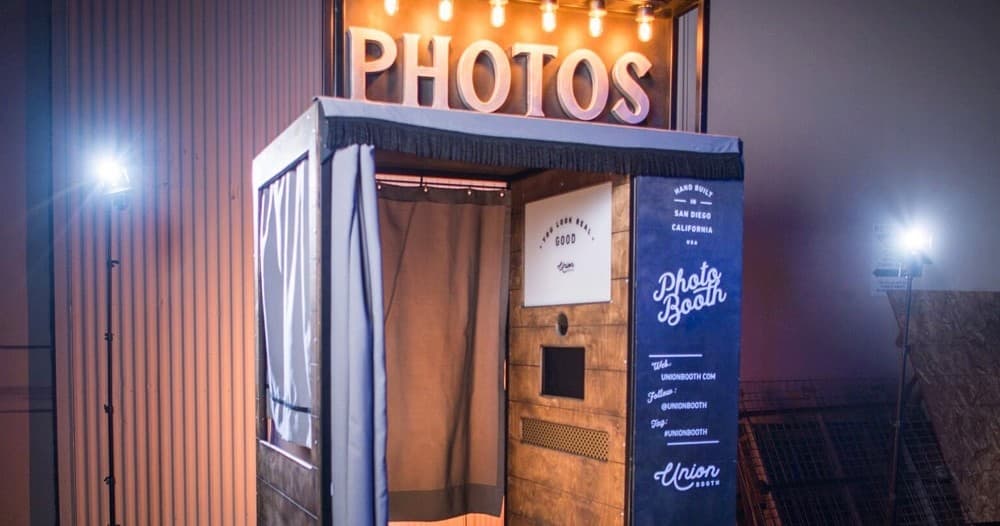 Premium Sit-Down Photo Booth by South Bay Photo Rentals