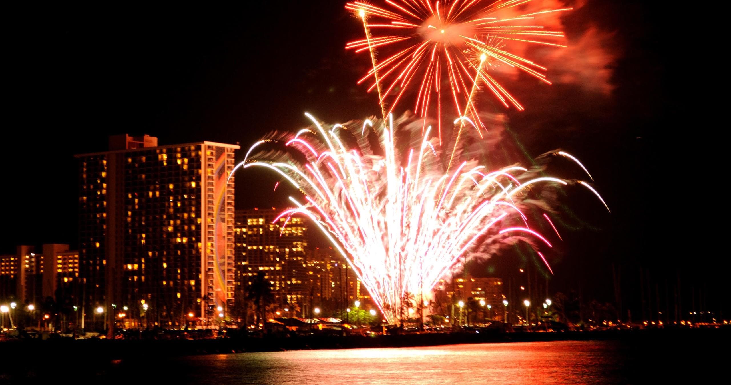 Fireworks Cruise in Honolulu: A Magical Night on the Water