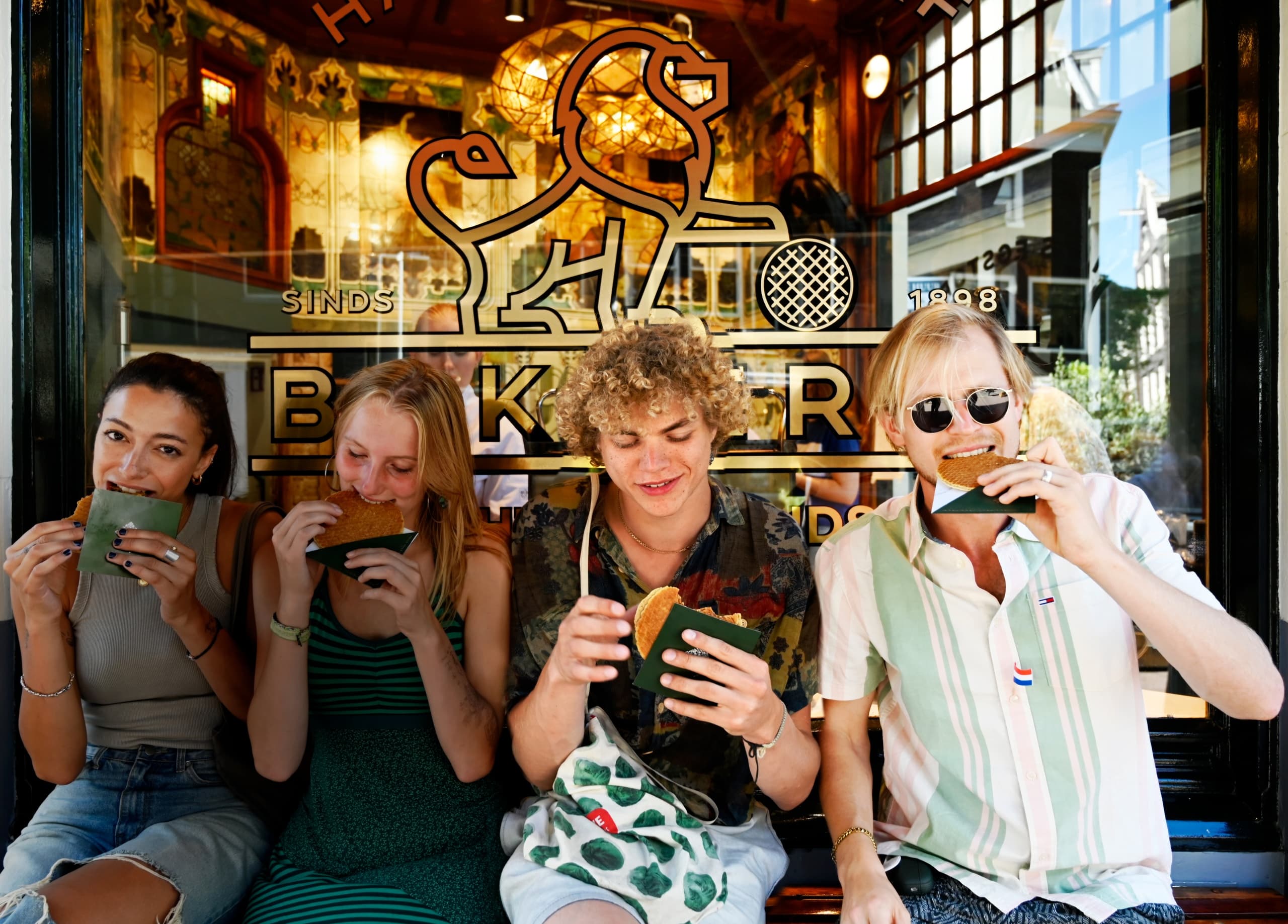Amsterdam Food Tour on UNESCO Canals by Adam & Eve