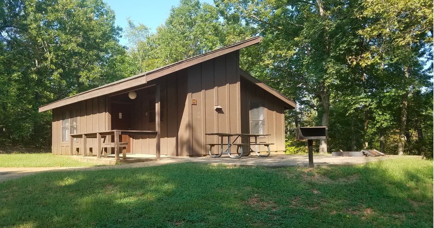 Rustic Retreats at Cabin 10 with Washington State Park Concessions