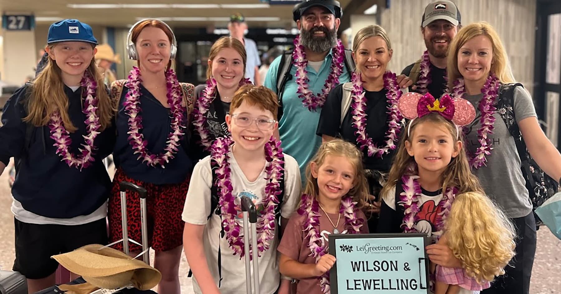 Large Group Lei Greeting at Līhuʻe Kaua'i Airport
