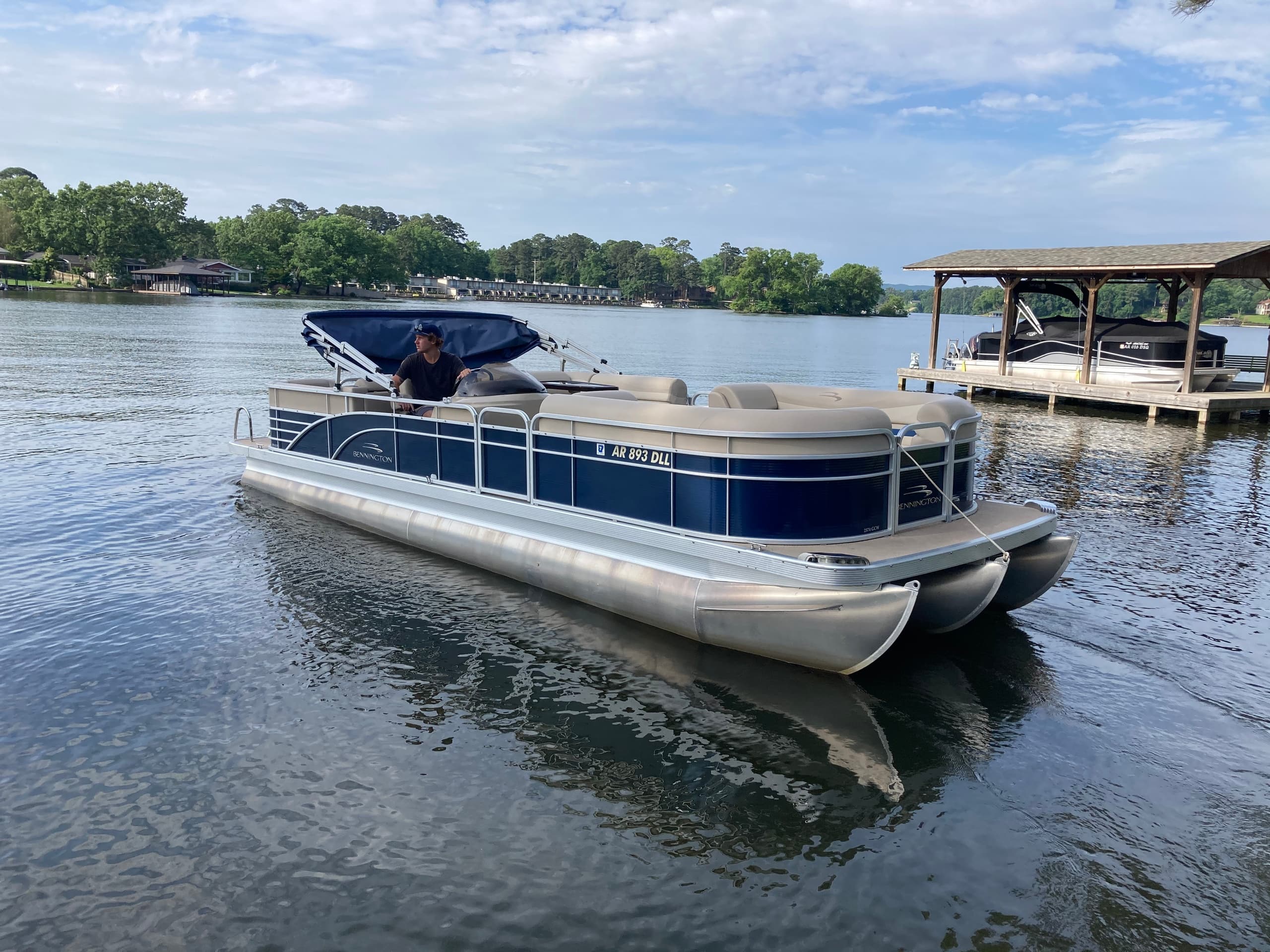 26' Pontoon on Lake Travis
