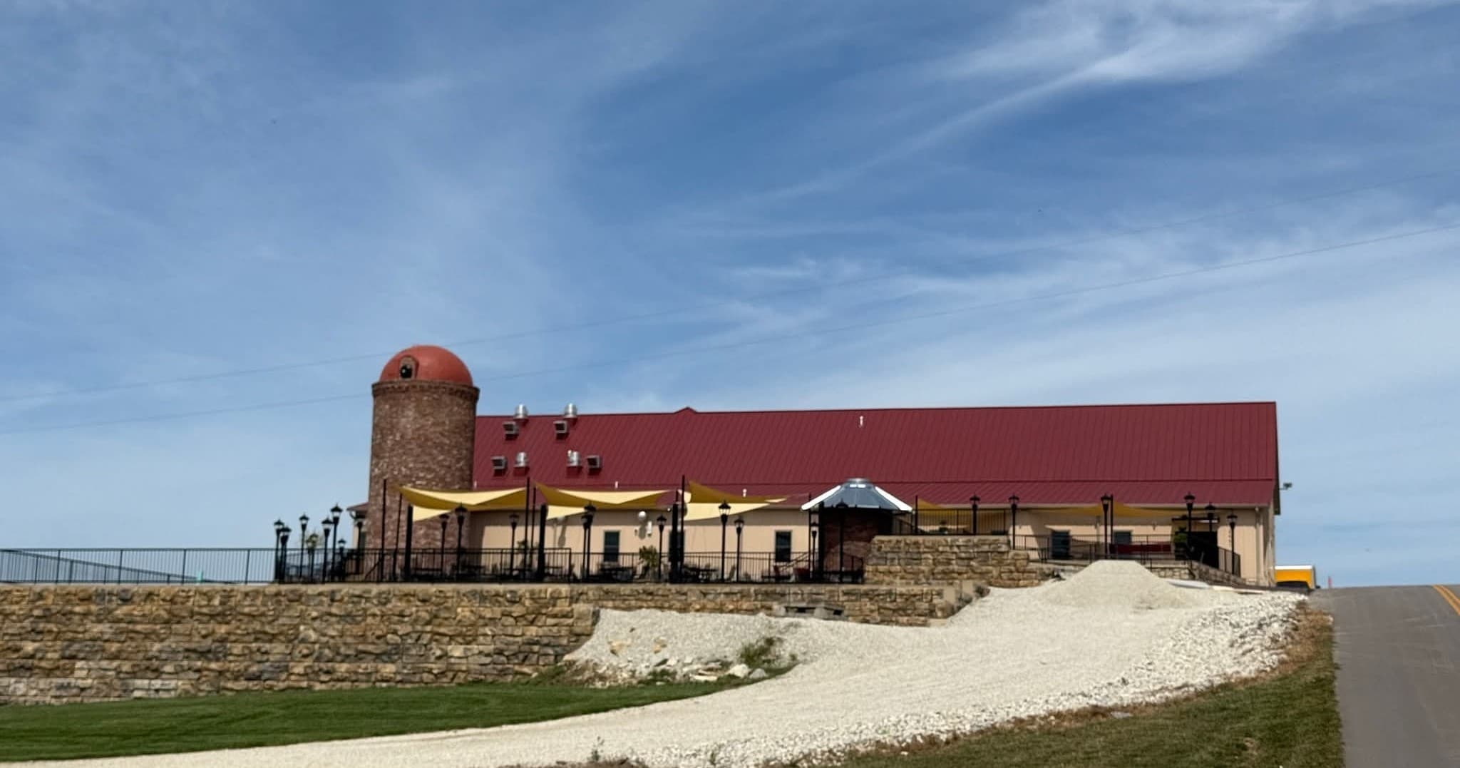 Trolley Wine Tour at Wenwood Farm Winery in Bay — Hermann Missouri Vineyard Loop