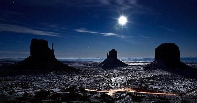 Stargazing Tour at Monument Valley's Night Sky