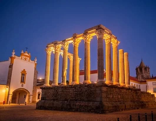 Cultural & Historical Tour of Évora with Look4Portugal