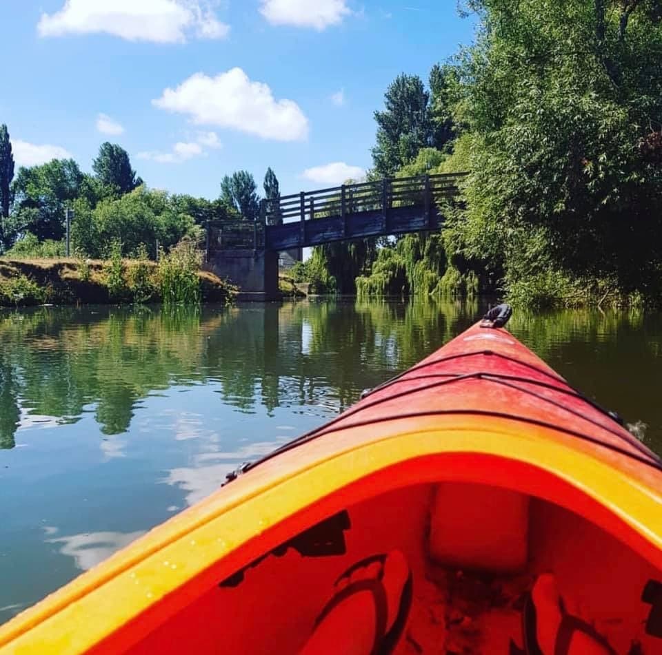 Kayak Rental at Cotswold Canoe Hire Ltd: River Adventure in the Cotswolds