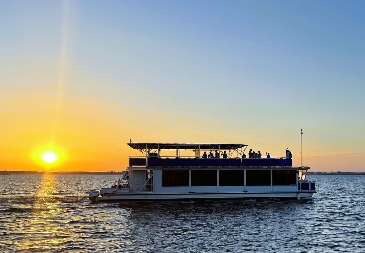 Sunset Cruise with DFW Boat Ride in Rockwall, Texas