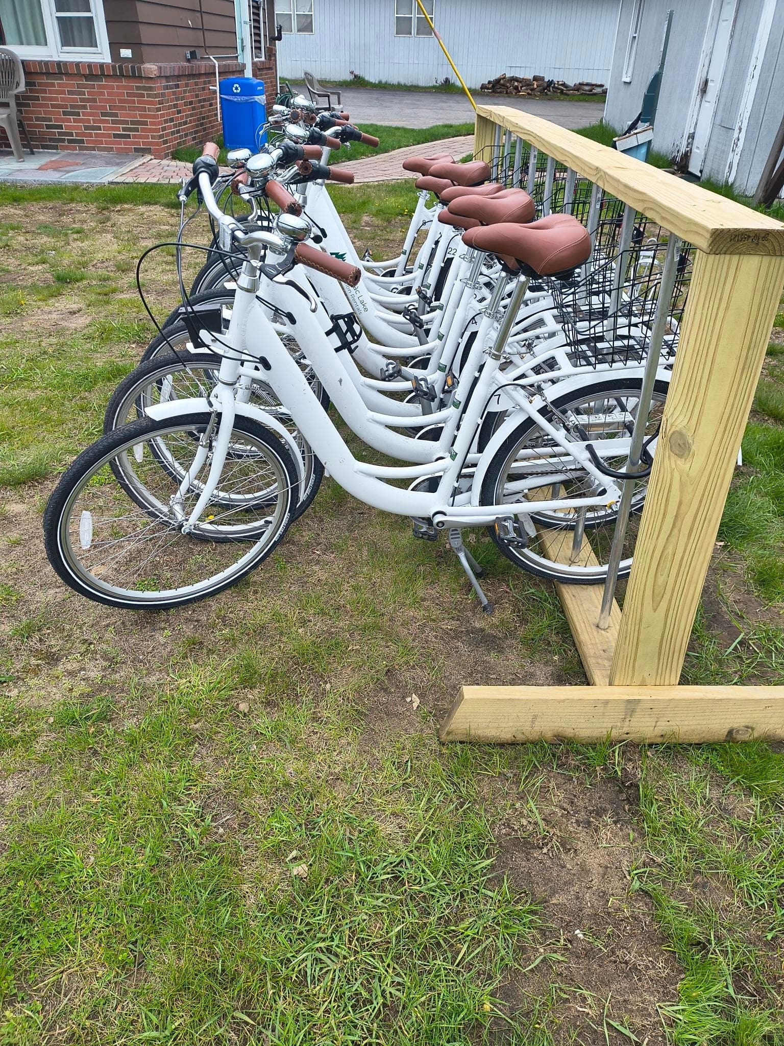 Pedal Saranac Lake: Cruiser Bike Rentals for Easy Adirondack Exploration photo 2