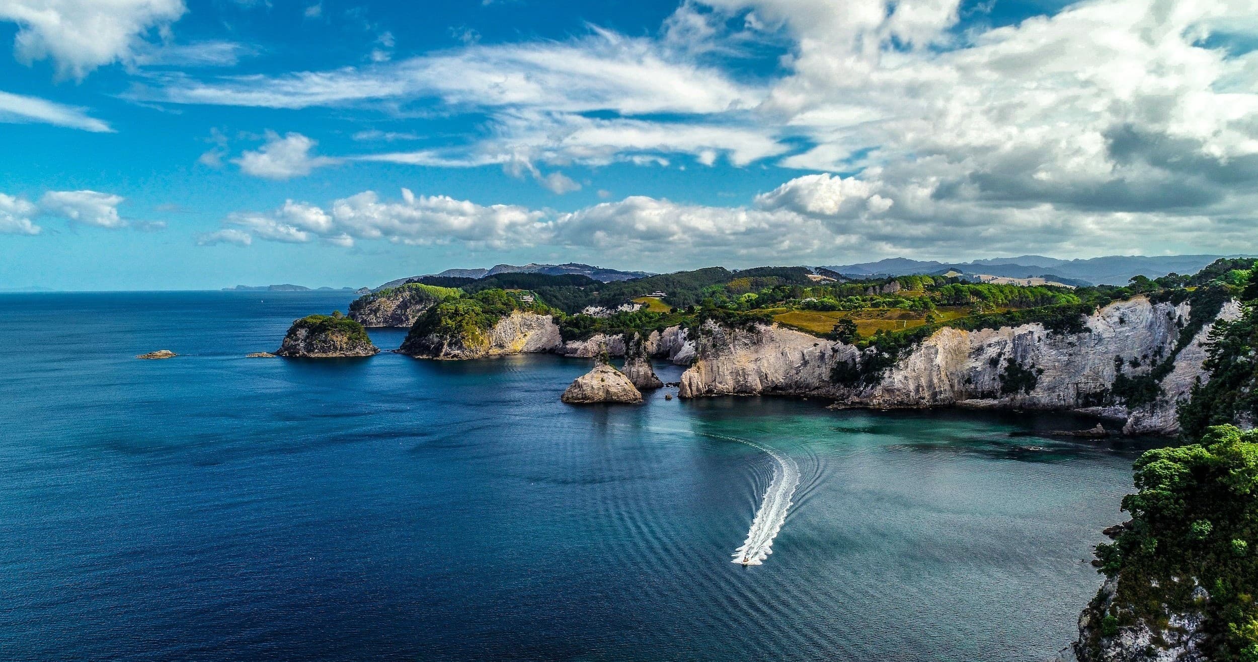 Auckland Scenic Flight with Coromandel Jewel