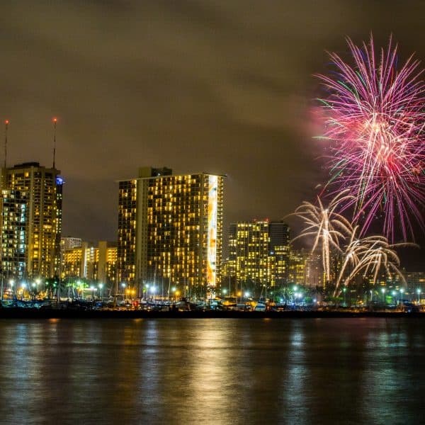 Waikiki Friday Night Fireworks Cruise: Best Front-Row View from the Water