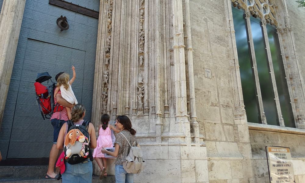 Family-Friendly Outdoor Adventure in Valencia with Turiart