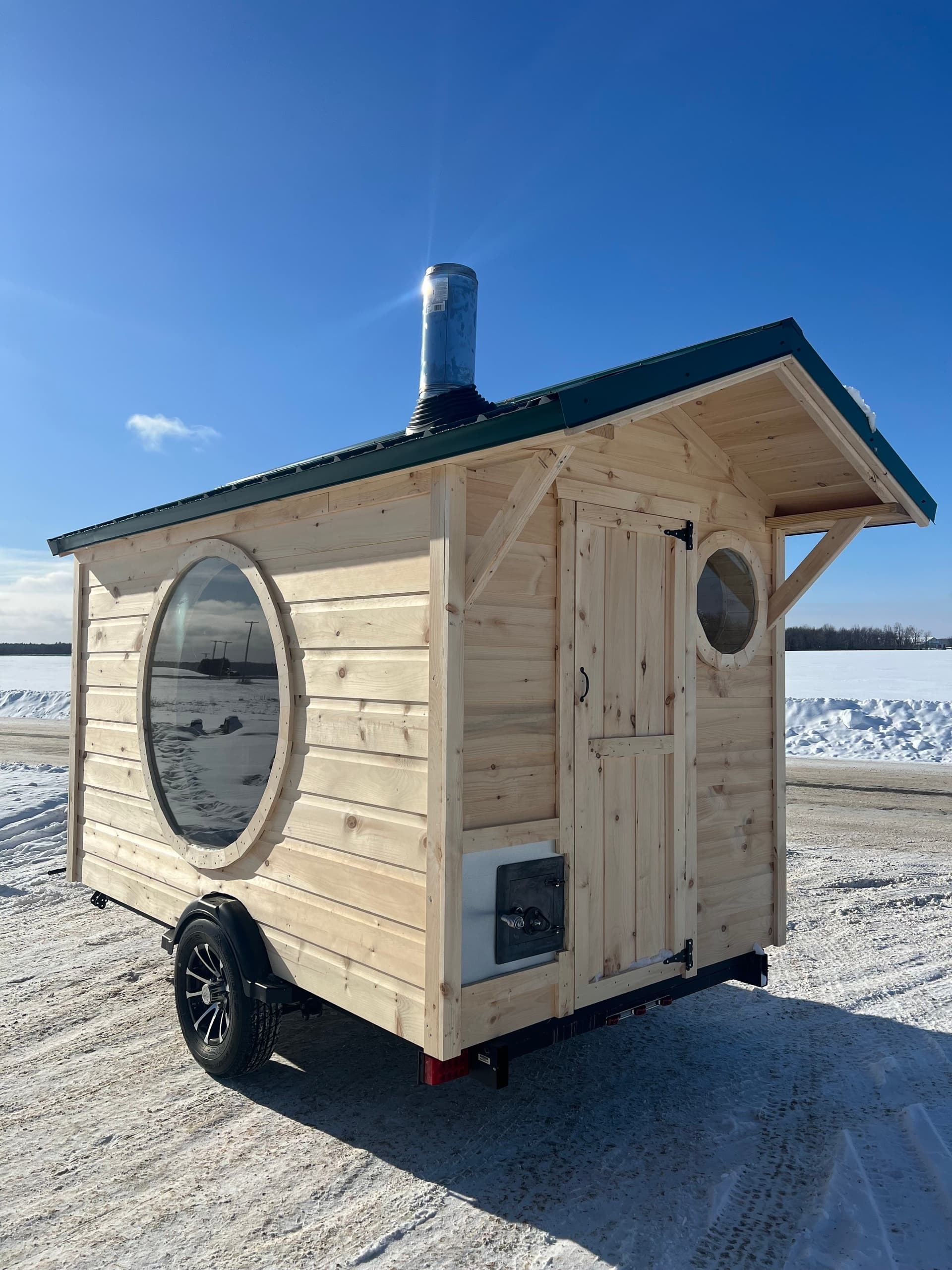 24-Hour Mobile Sauna Rental in Green Bay: Private Sauna Delivered to Your Location