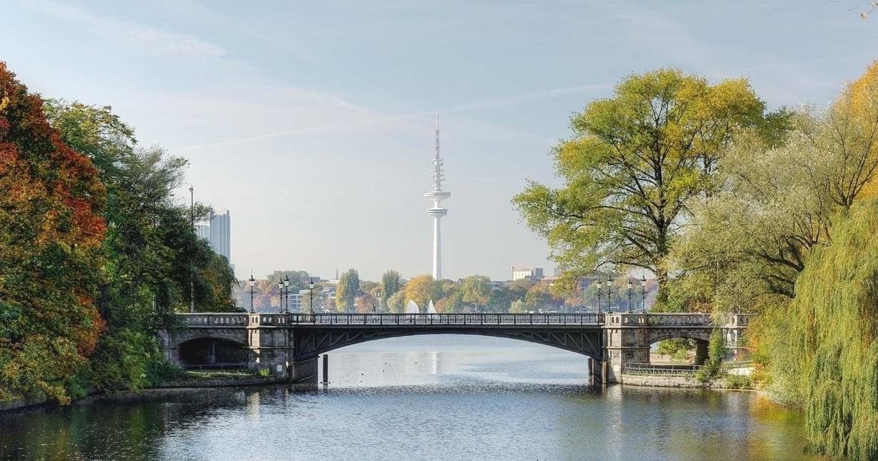 Bicycle Tour of Hamburg’s Alster with Hamburg City Cycles