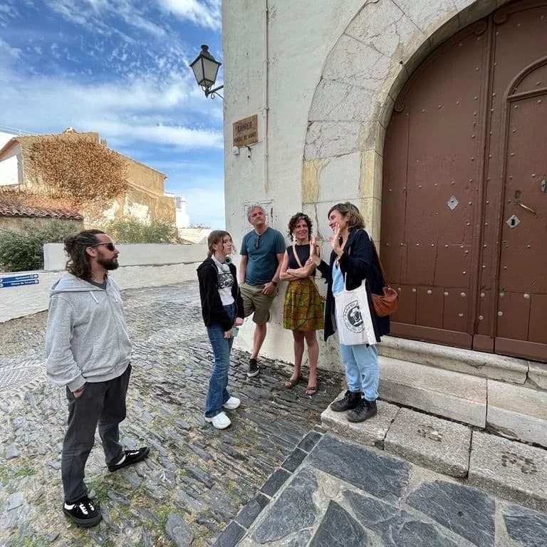 Strolling Cadaqués: A Two-Hour Historical Walk Through Castle Streets and the Mediterranean Port