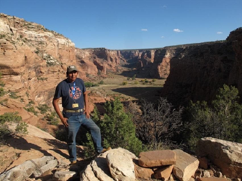 Dineh Guided Canyon de Chelly Hiking Tours — Navajo Stories & Spider Rock Hikes