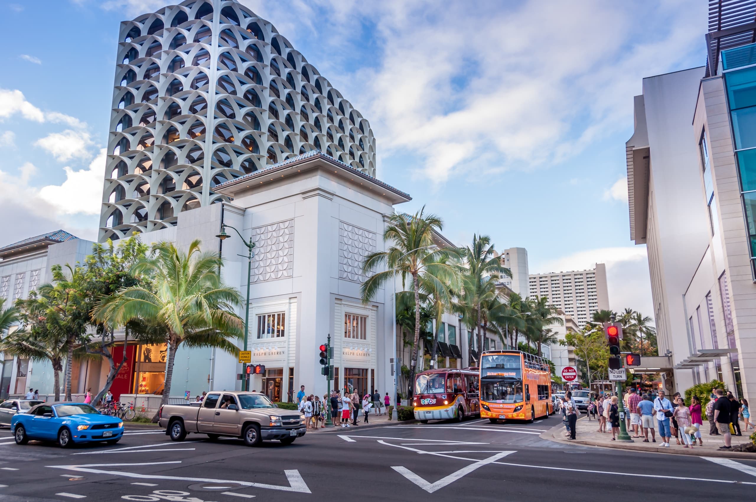 One-Way Transfer from Ko Olina to Waikiki in Hawaii