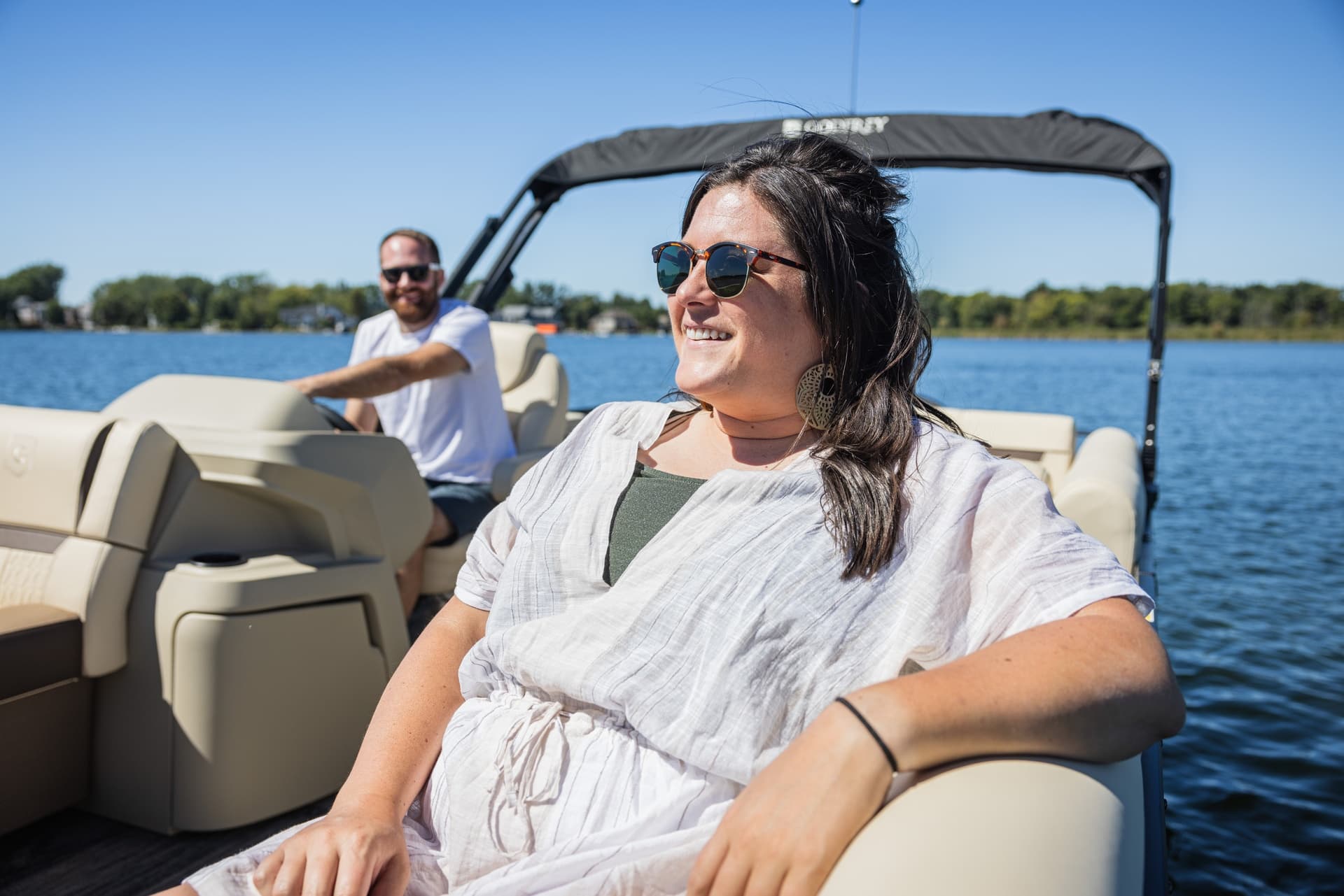 Sweetwater Flip Lounge Pontoon Rental in Danbury, WI