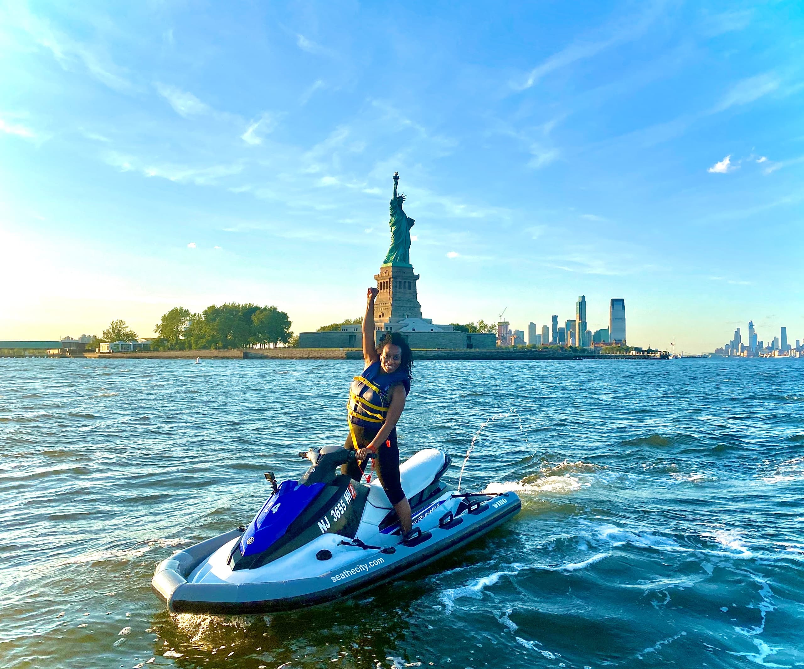 Harbor Portraits: Epic Memories Package Photo Cruise from Jersey City