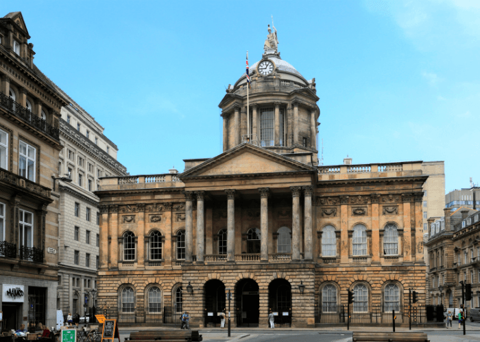 Liverpool Highlights Walking Tour: 60-Minute Waterfront & Music History Walk