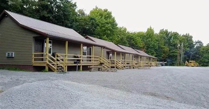 Escape to Musket Lodge Cabin 2: Cozy Retreat Near Bluefield, WV