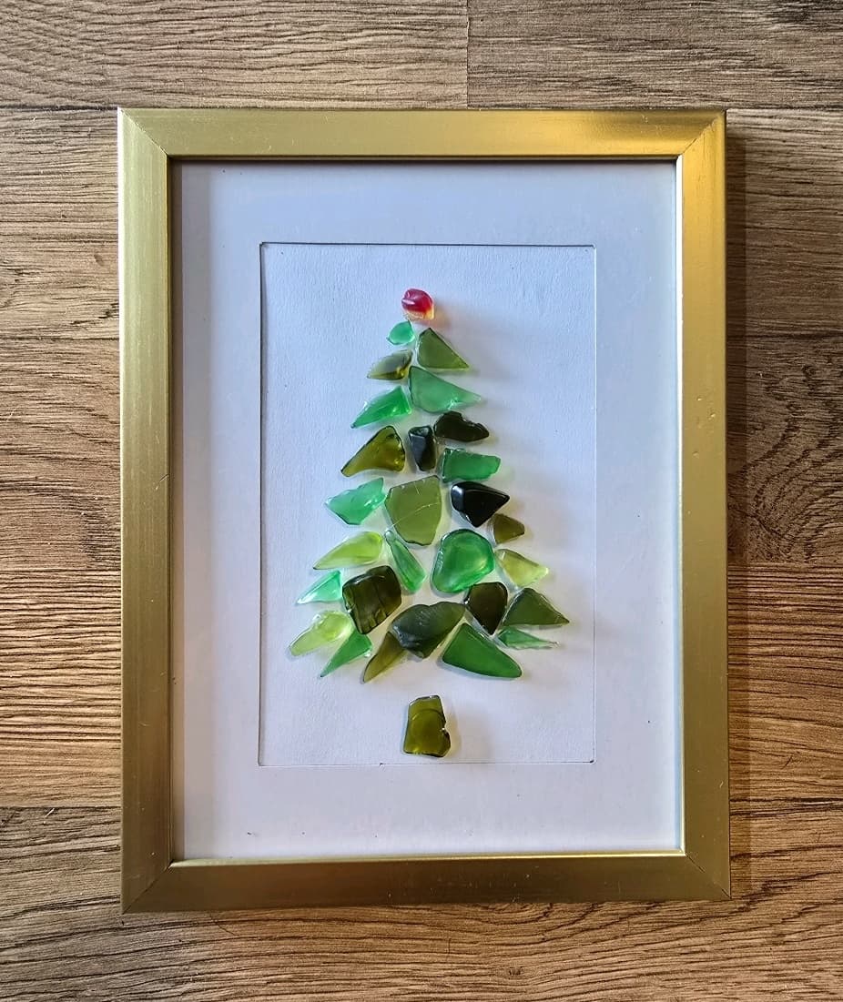 Create Festive Memories with the Beach Glass Holiday Craft in Geneva-on-the-Lake