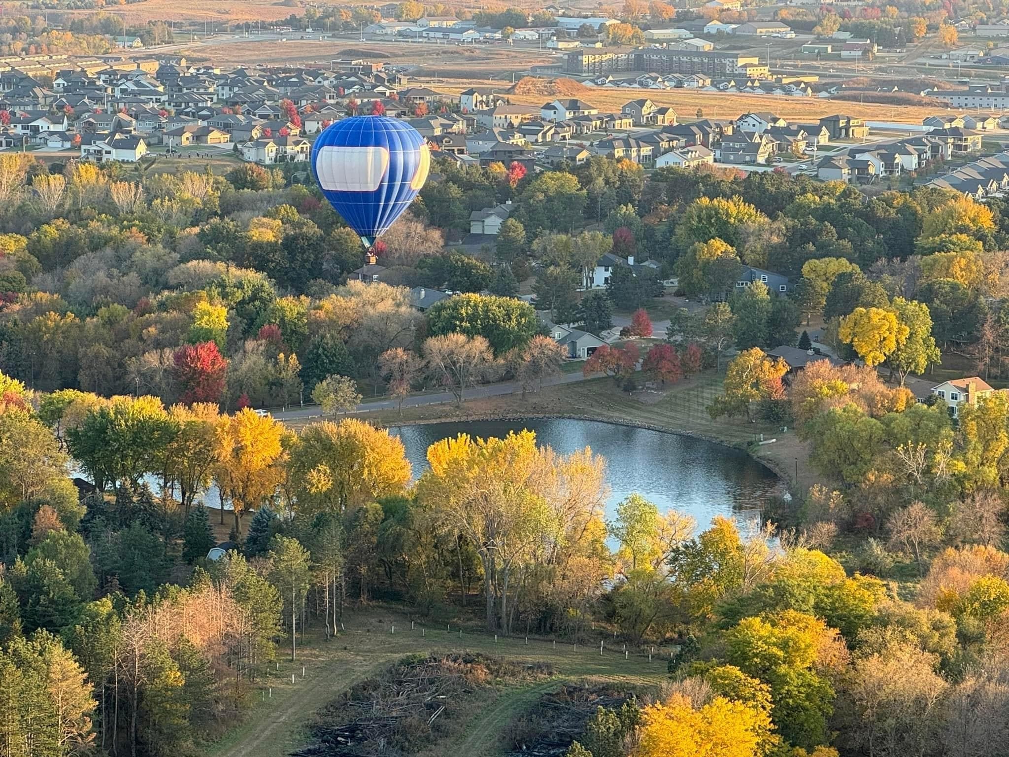 Aerial Water-activities: Shared Flight Balloon Adventure in Sioux Falls
