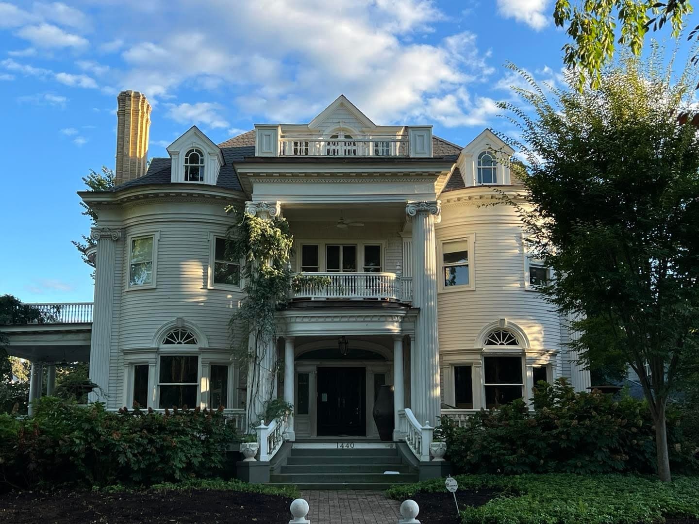 Historical Walking Tour of Victorian Flatbush by Bowery Boys Walks
