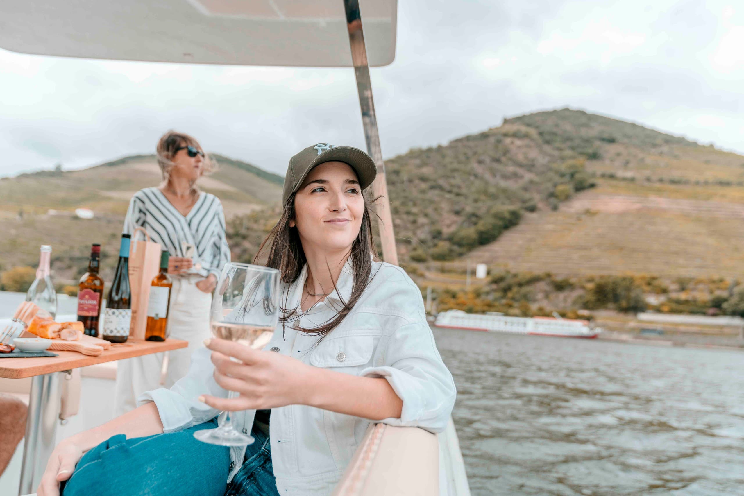 Solar-Powered Private Boat on the Douro: 1-Hour Pinhão Wine Cruise photo 2