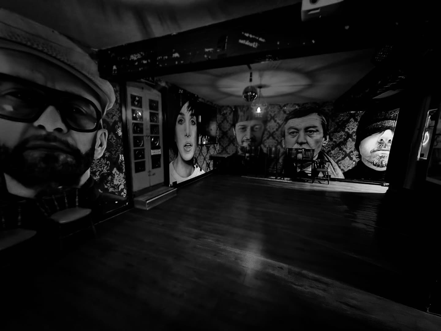 Whisky Tasting & Nightlife with Scottish Rogue in Glasgow