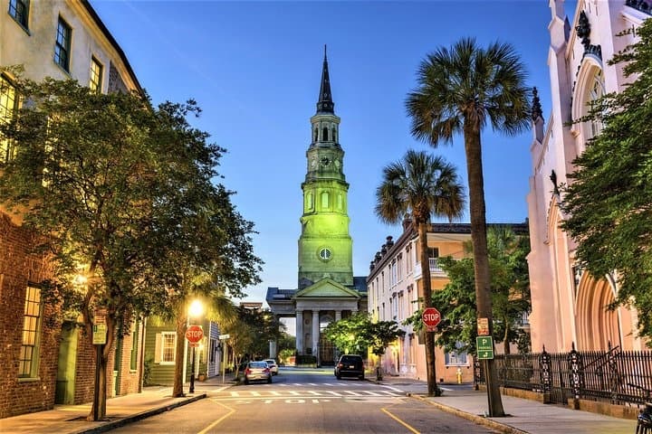 Historical Walking Tour of Charleston Ghosts
