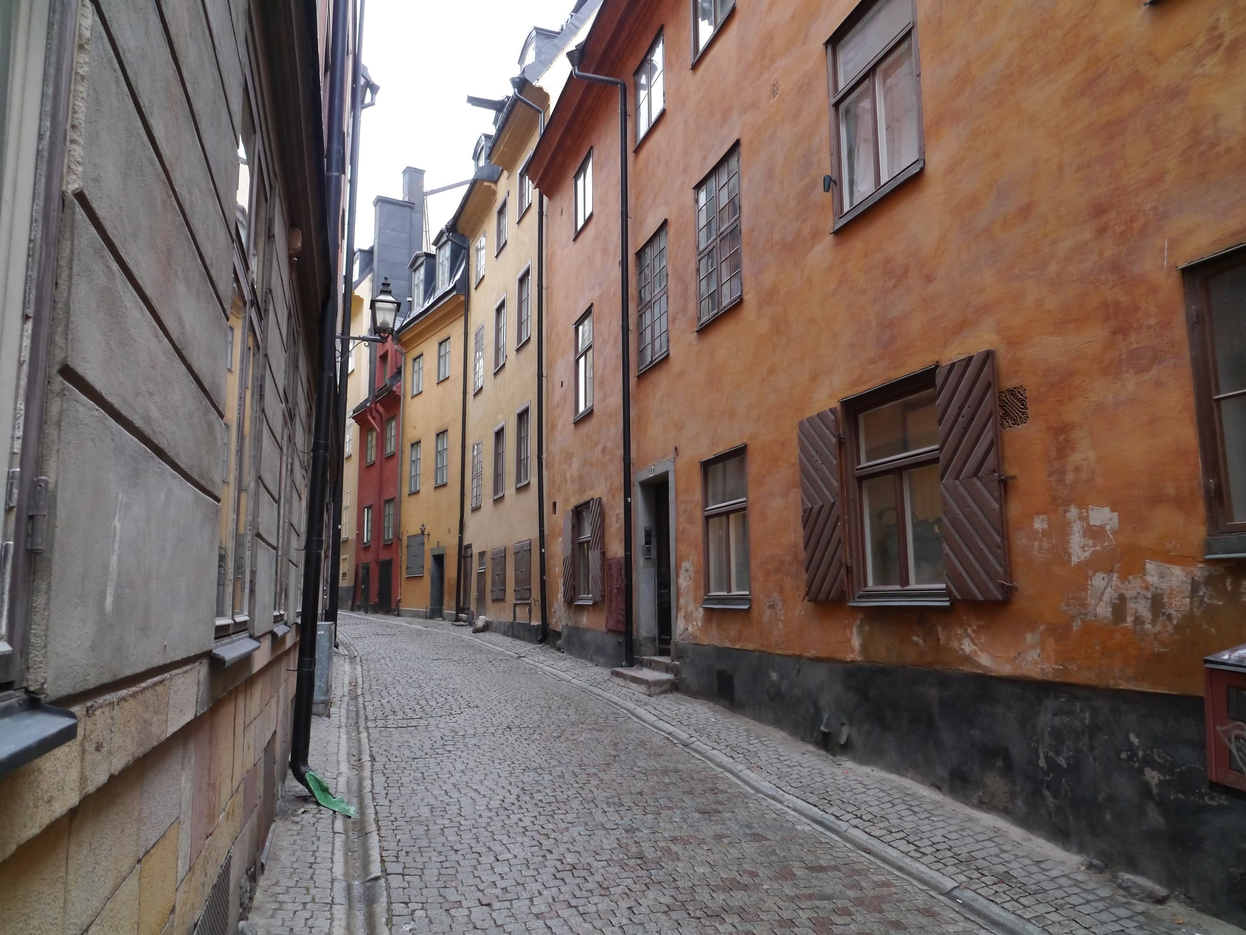 Historical Walking Tour of Stockholm's Östermalm District - Sweden History Tours