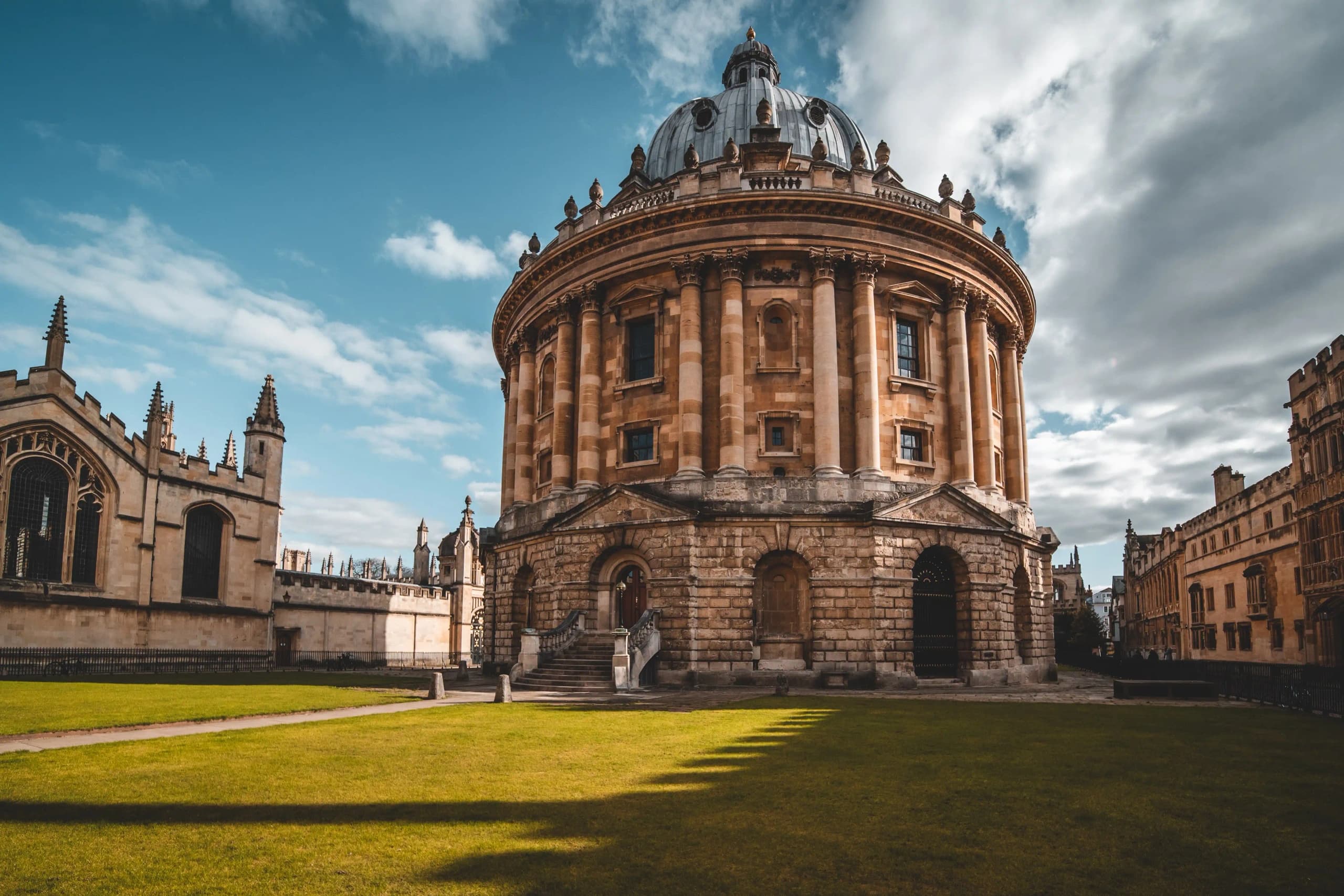 Explore Oxford’s Iconic Film and TV Locations on a Guided Walking Tour