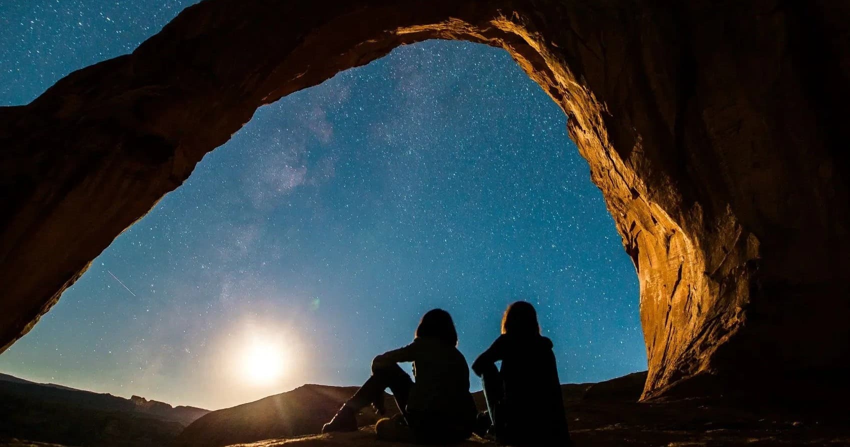 Discover Corona Arch: Moab’s Hidden Red Rock Marvel Away from the Crowds