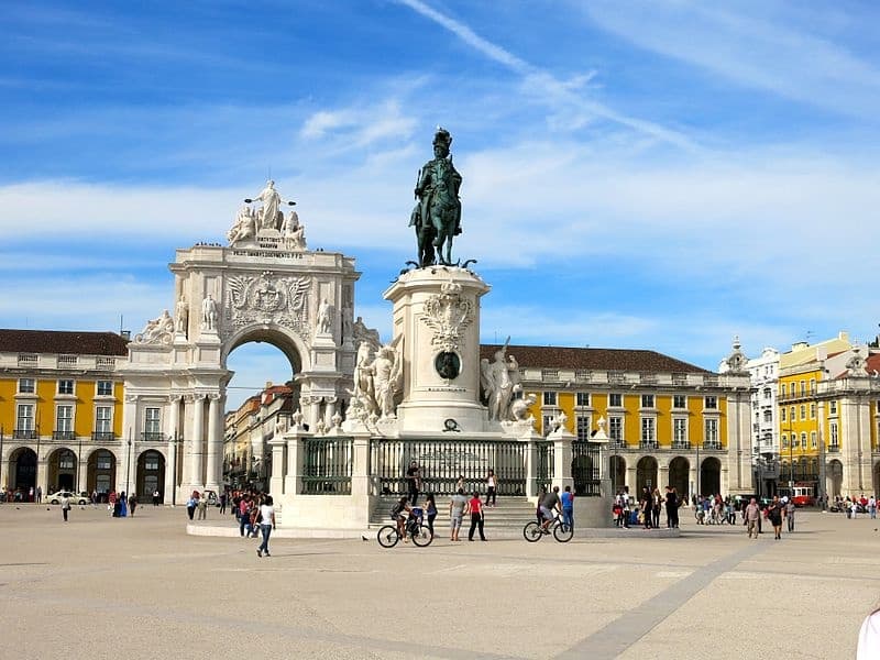 Lisbon Urban Adventure with Street Buddha