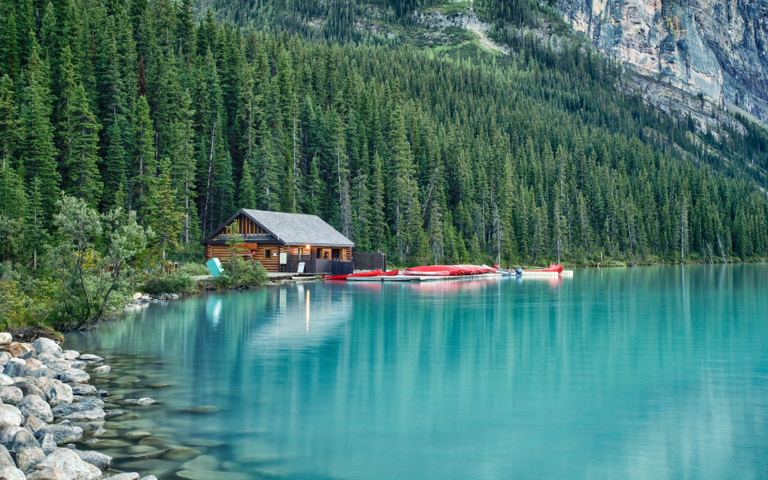 Moraine Lake Sunrise & Lake Louise Golden Hour: A Photographers' Guide photo 3