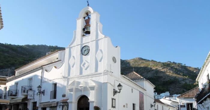 Cultural Walk & Scenic Views with Costa Excursions in Mijas