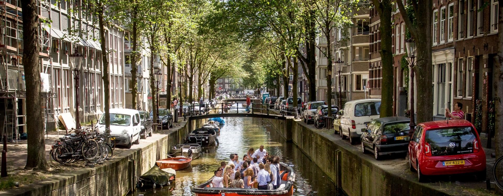 Explore Amsterdam’s Canals and Rembrandt’s Legacy: A Perfect 2.5-Hour Cultural Cruise